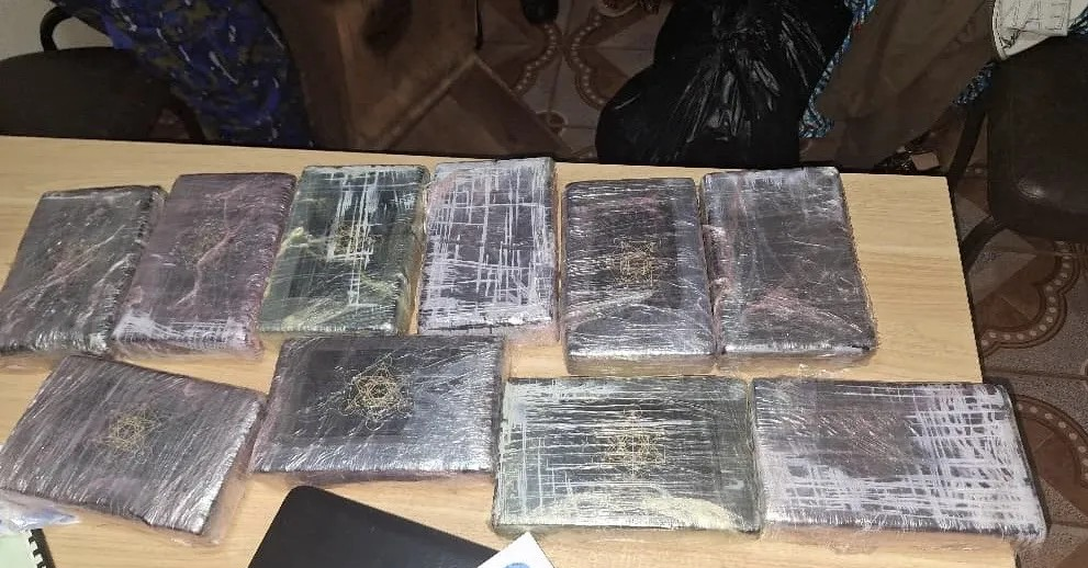 plaquette-coc Guinée : 10 plaquettes de cocaïne saisies sur deux femmes léonaises !