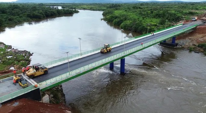 8cirxze8 Pont unique de Tanènè : construction très avancée du poste de péage et de pesage, nouvelle loi sur le tarif…