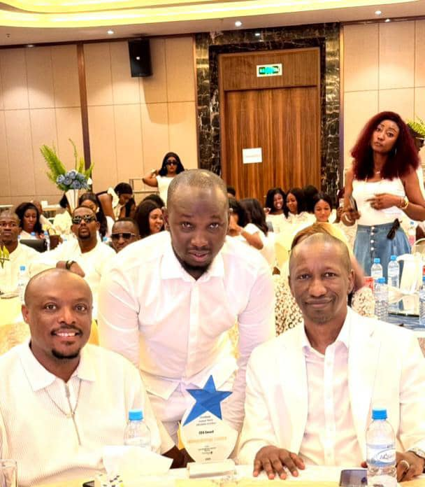 image-21 Prix CEO FirstBank Guinée 2024 : Thierno Abdourahmane Gadjico rafle le prix du meilleur travailleur de l’année