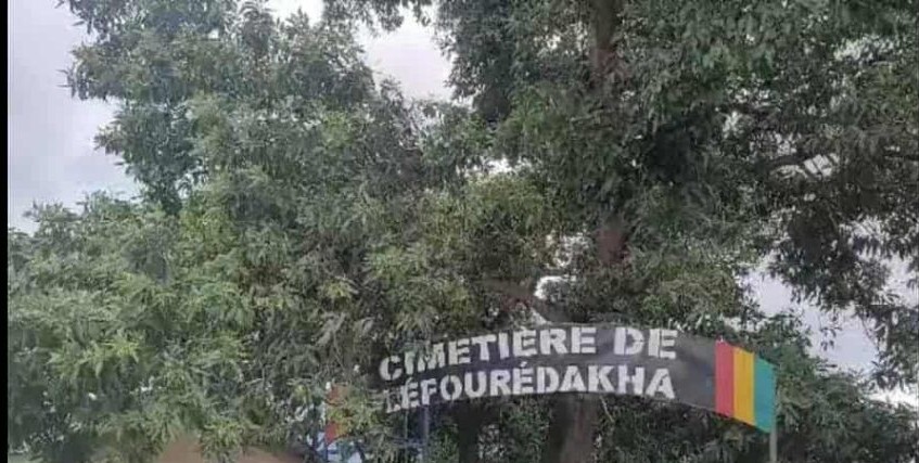 cimetiere-coyah Tragédie de Friguiadi (Coyah) : début de l’inhumation des victimes