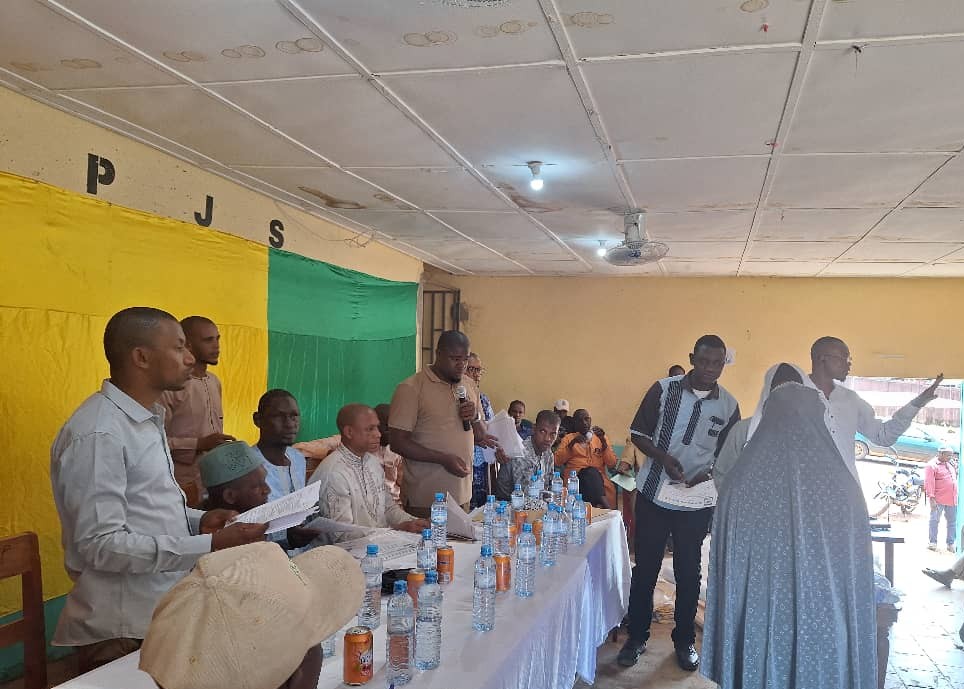 dsee1-1 Porédaka (Mamou) : lauréats et acteurs de l’éducation primés pour les prouesses de 2025