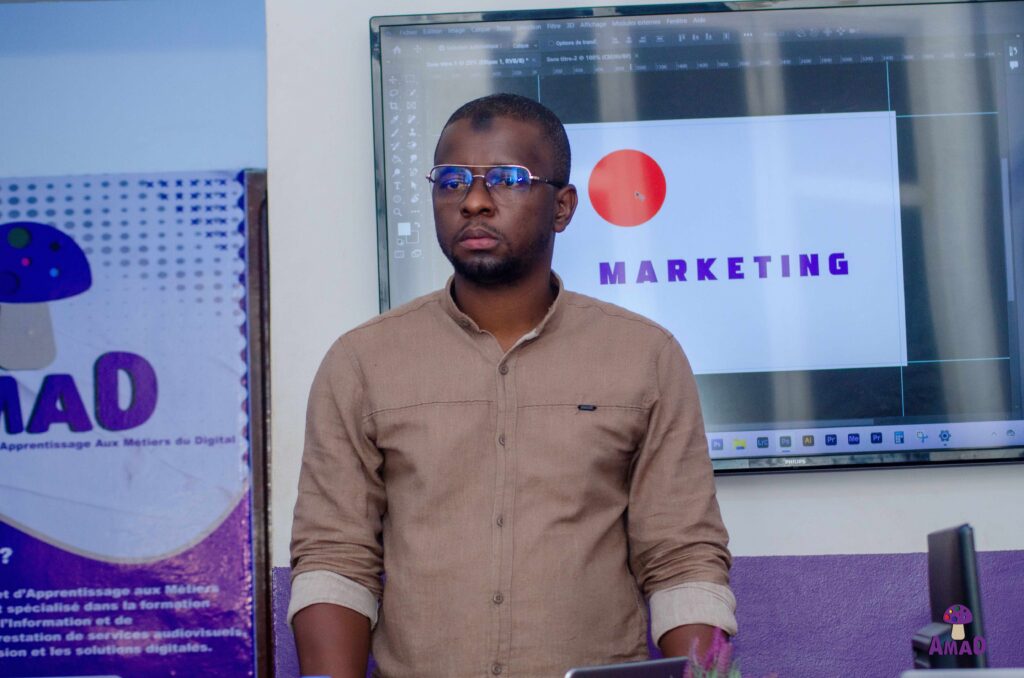 IMG_0393-1-1024x678 Conakry : Grand formateur, Amadou Bah partage sa passion pour les métiers du Digital