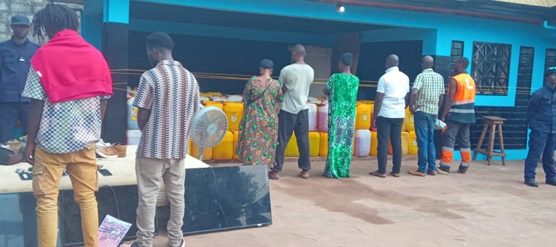 image-6 Coyah : 418 bidons d’essence et de gasoil saisis dans une station-service