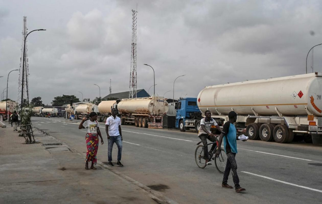 image-110-1024x650 Au Mali, des dizaines de camions de carburant détruits dans une attaque de jihadistes présumés
