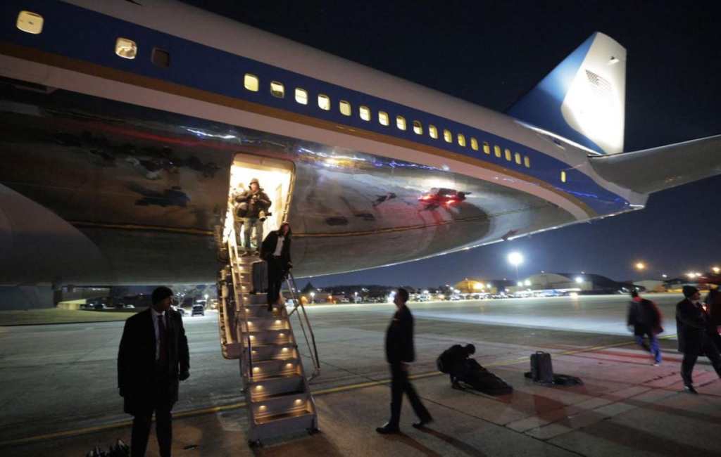 image-74-1024x650 En route pour le Sommet de Davos, pourquoi l'avion de Trump a fait demi-tour