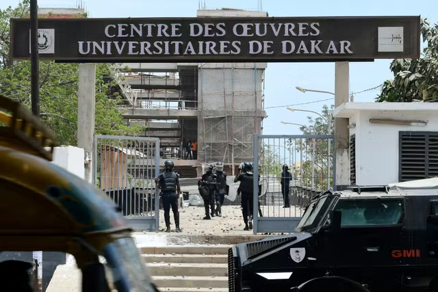 image-32 Sénégal : étudiant affamé n’a point d’oreille !