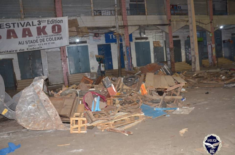 image-141 Déguerpissement musclé à Madina (Conakry) : la police passe à l’action de nuit
