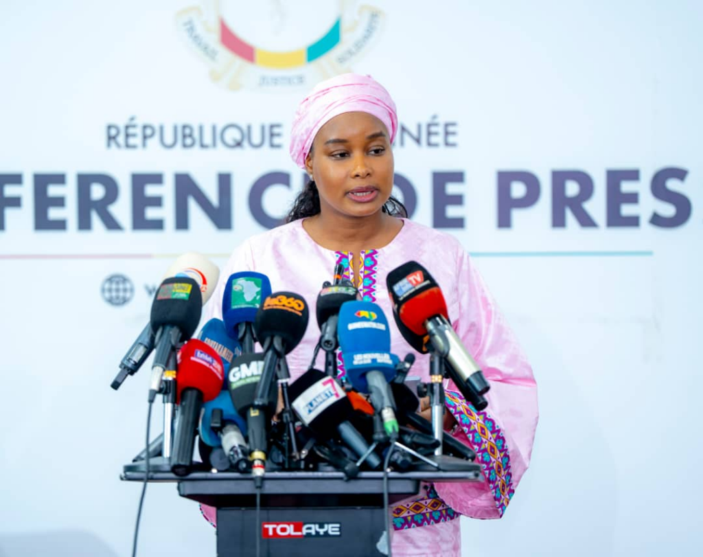 image-192-1024x811 Dissolution de 40 partis : le gouvernement défend un « processus légal »