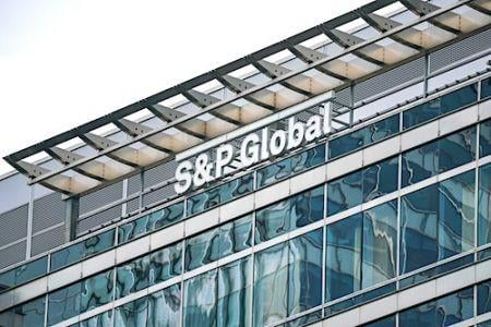 image-92 Standard & Poor’s relève la perspective de la Guinée à « Positive » et confirme la notation souveraine à « B+ »