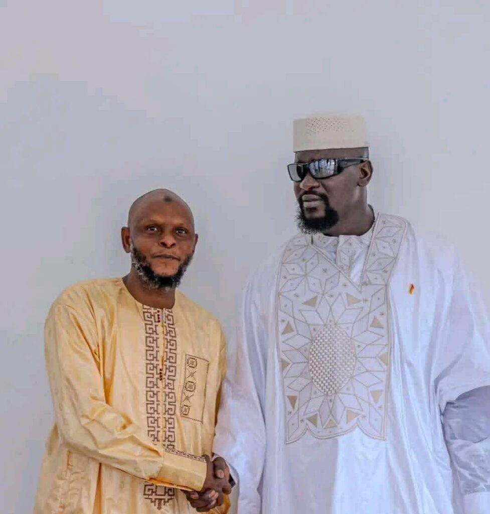 oumar-barry-977x1024 Oumar Barry nommé Directeur de la Communication et de l’Information de la Présidence