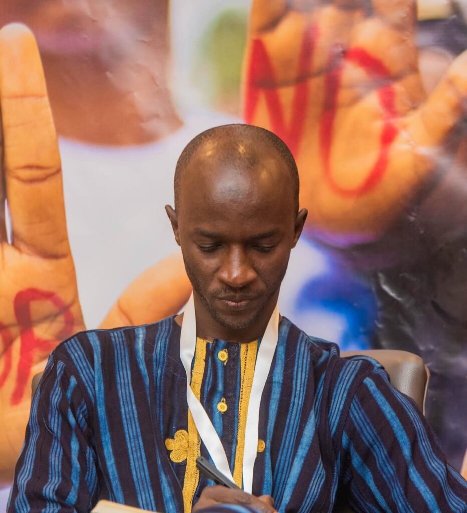 saly-932x1024 Maires de Guinée : gouverner sans salaire (Par Sally Bilaly SOW)