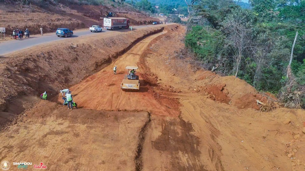 route-mamou-labe Tronçon Mamou-Dalaba : en colère, des citoyens barricadent la chaussée