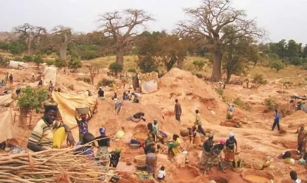image-14 Mandiana : 8 morts et 2 disparus dans l’effondrement d’une mine d’or à Kiniènkoura