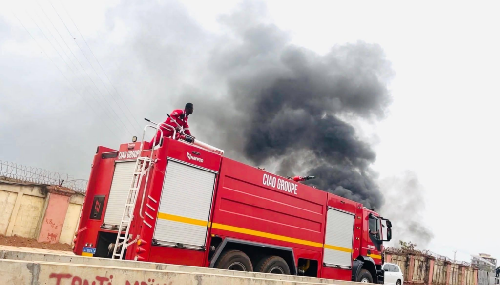 image-56-1024x585 Conakry : un incendie signalé au dépôt d’hydrocarbures de Kaloum