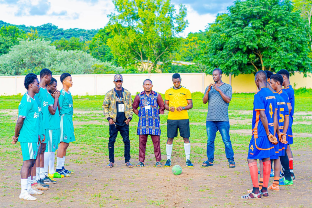 image-84-1024x683 Mamou : forte ambiance pour le tournoi de foot doté du trophée honorable Mory Kaba à Porédaka