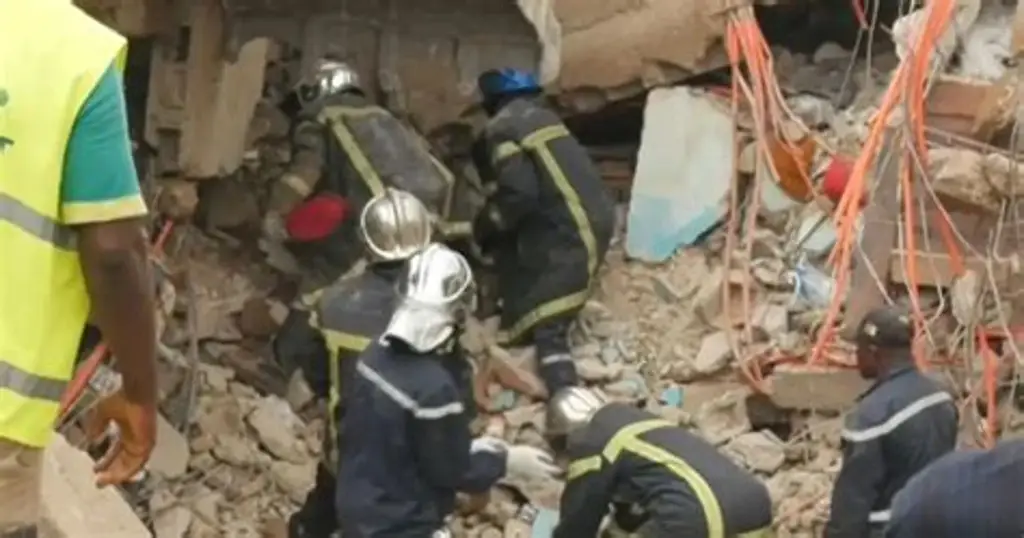 image-30 Effondrement d’un immeuble à Hafia (Conakry) : 4 morts et plusieurs blessés