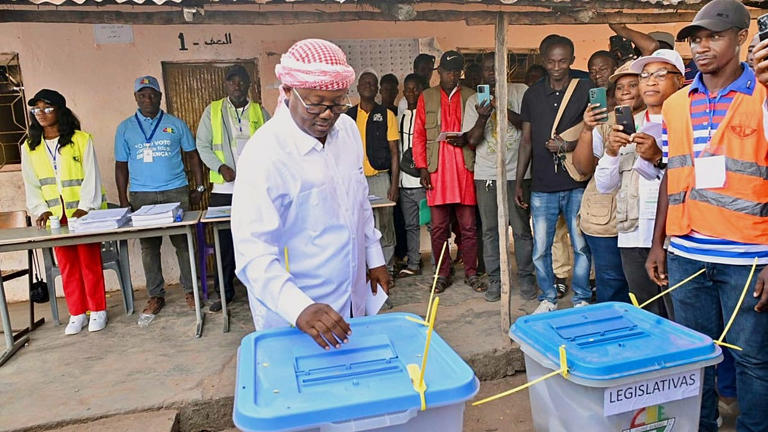 image-4 Guinée-Bissau : l’ancien Président interdit de retour, la population réagit