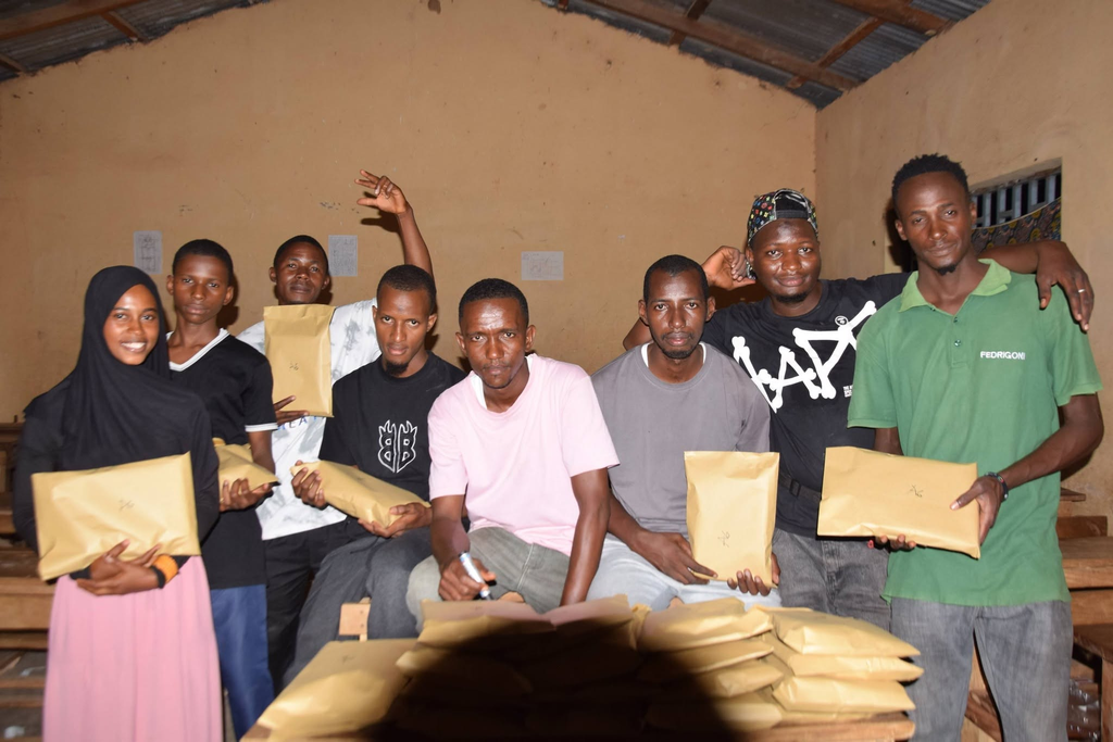 image-90-1024x683 Porédaka (Mamou) : l’AJUPD équipe 313 élèves de N’Diaré pour la rentrée