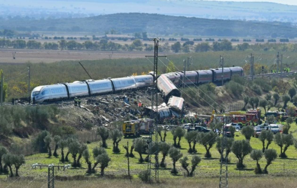 image-97-1024x650 Espagne : au moins 64 morts dans l'une des pires catastrophes ferroviaires du pays